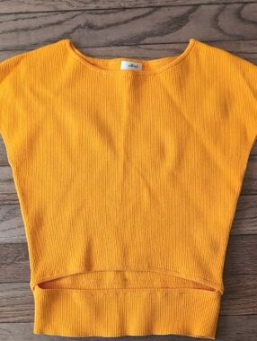 Wilfred Crop Tank in Bright Yellow-Orange